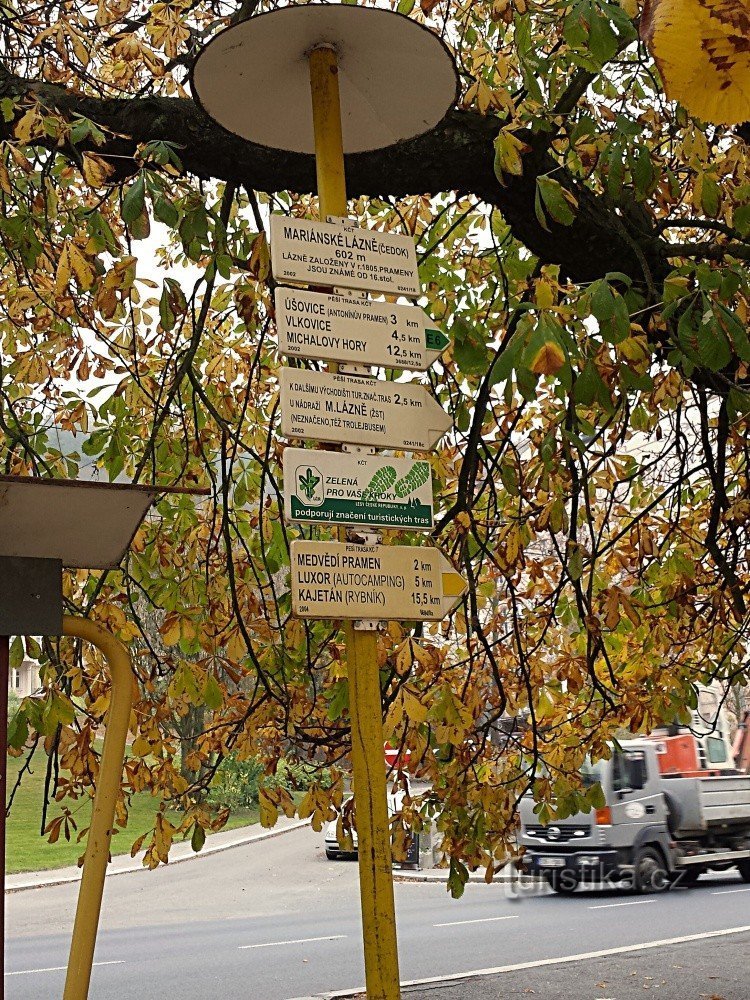 Placa de sinalização Mariánské Lázně (Čedok)