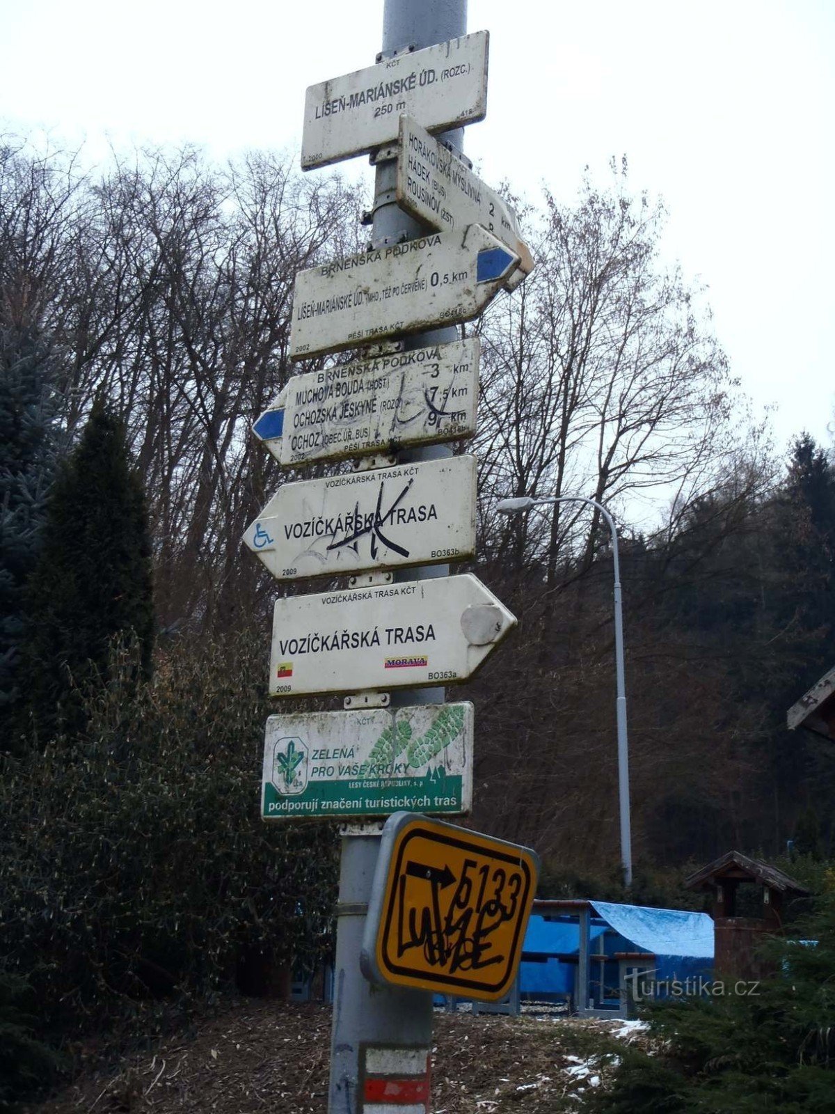 Signpost Mariánské údolí U Raka - February 6.2.2012, XNUMX