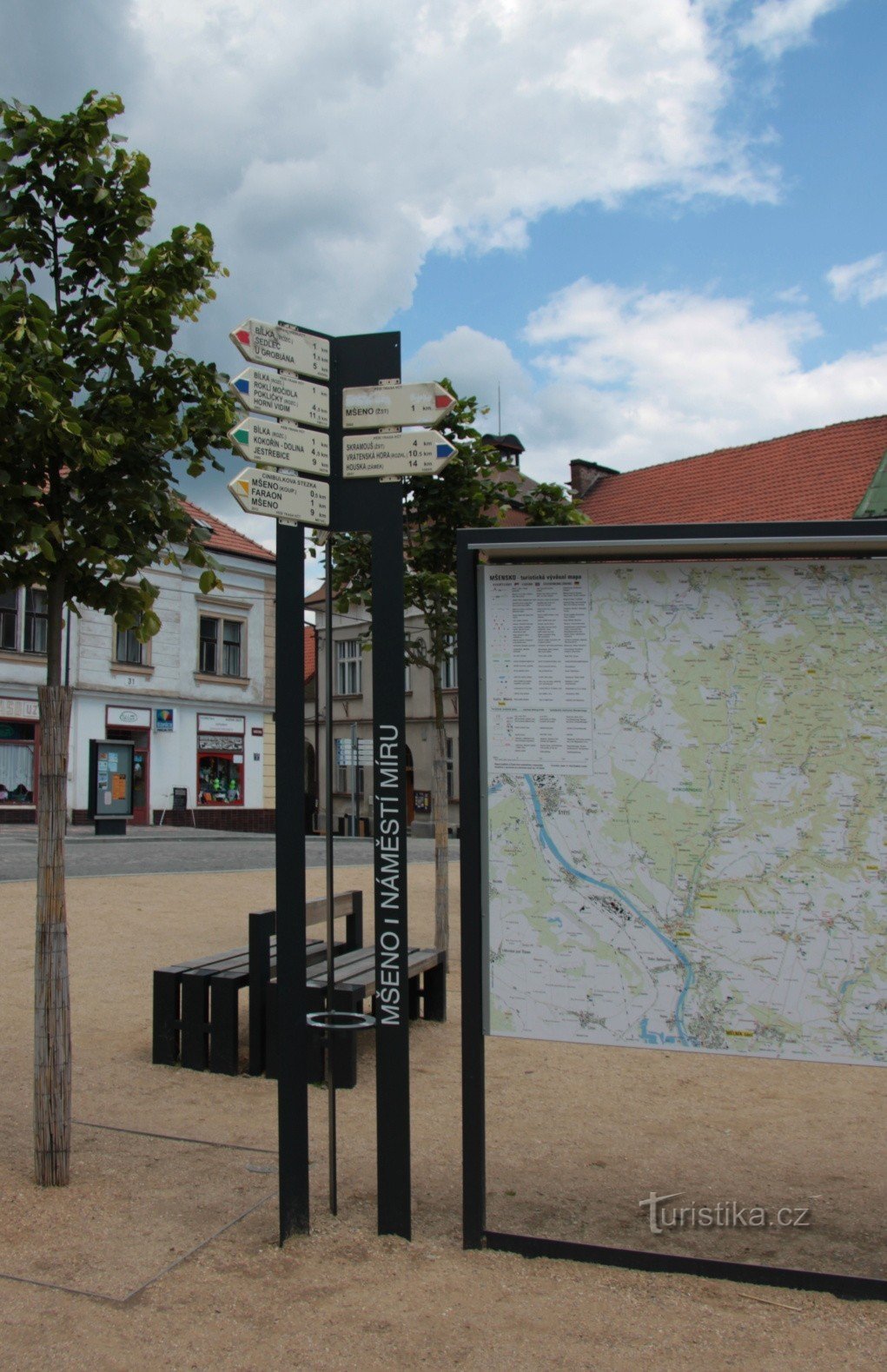 Signpost Mšeno náměstí Miru