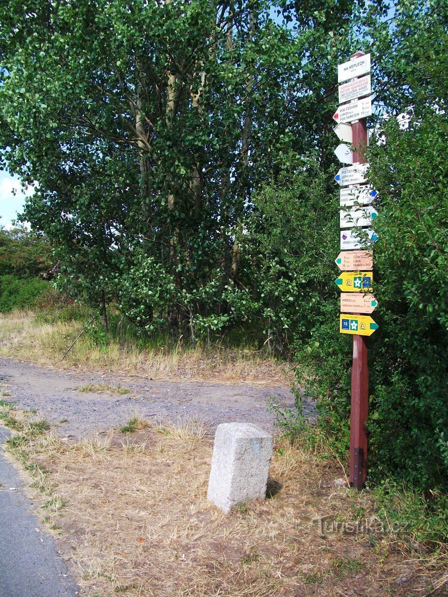 Placa de sinalização em Keplech
