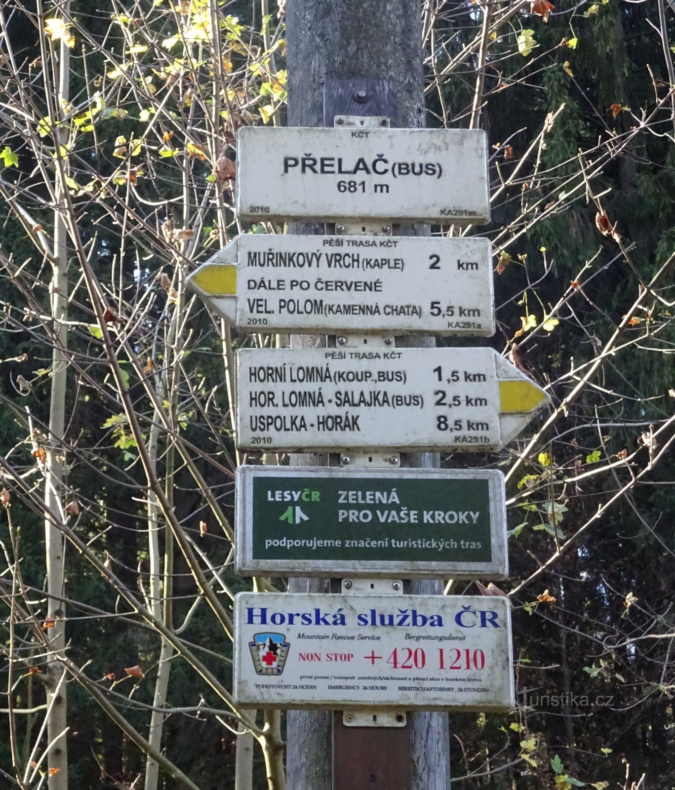 placa de sinalização em Přelač