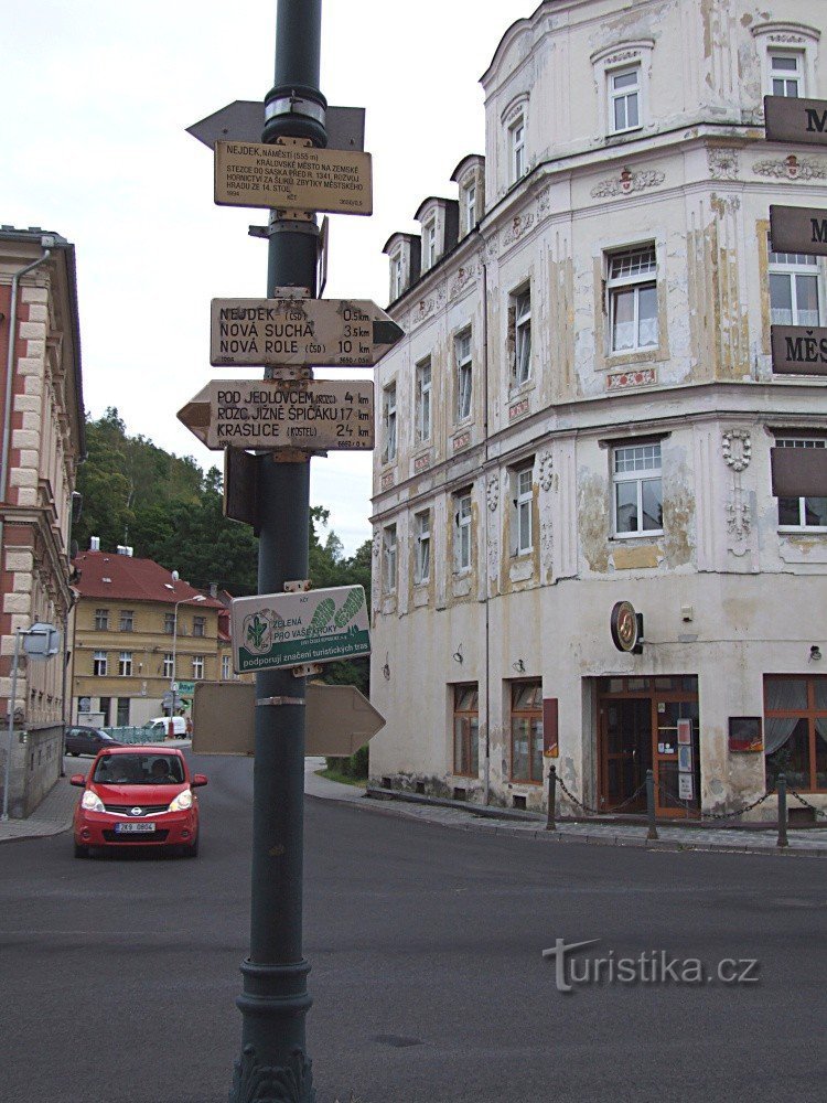 Placa de sinalização Nejdek - praça