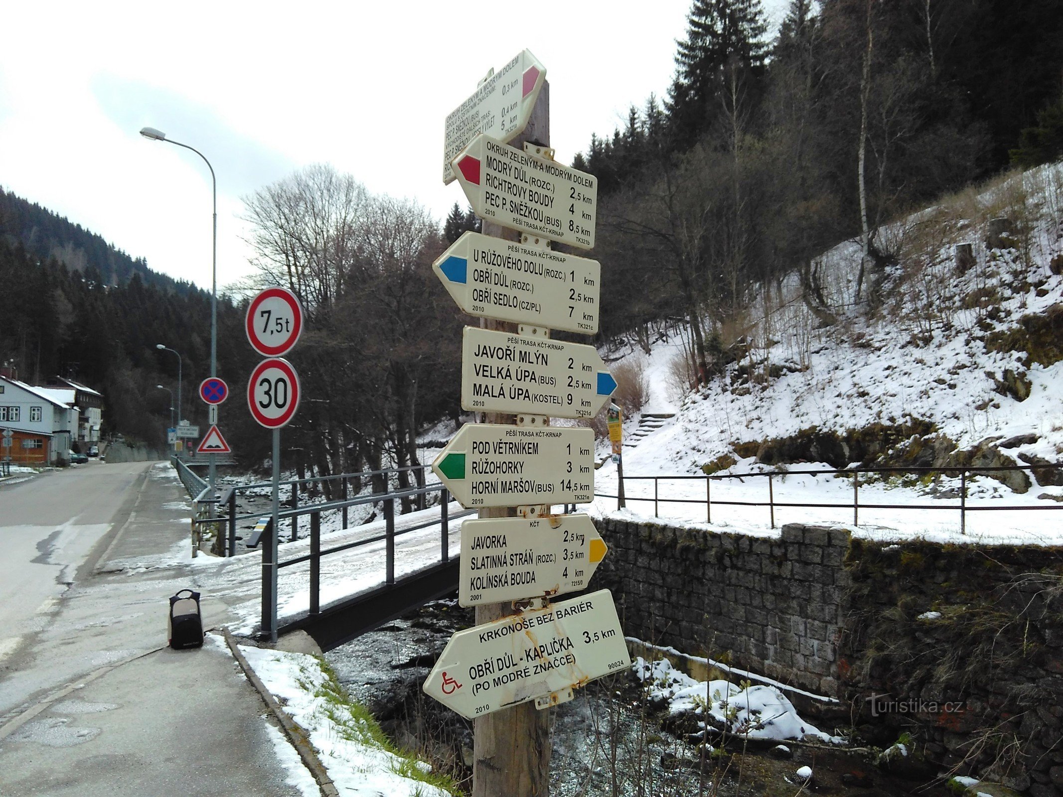 signpost Pec pod Sněžkou - Corso