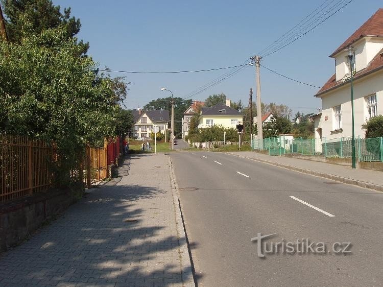 Segnavia: Vista dalla direzione di Kylešovice, Chvalikovice