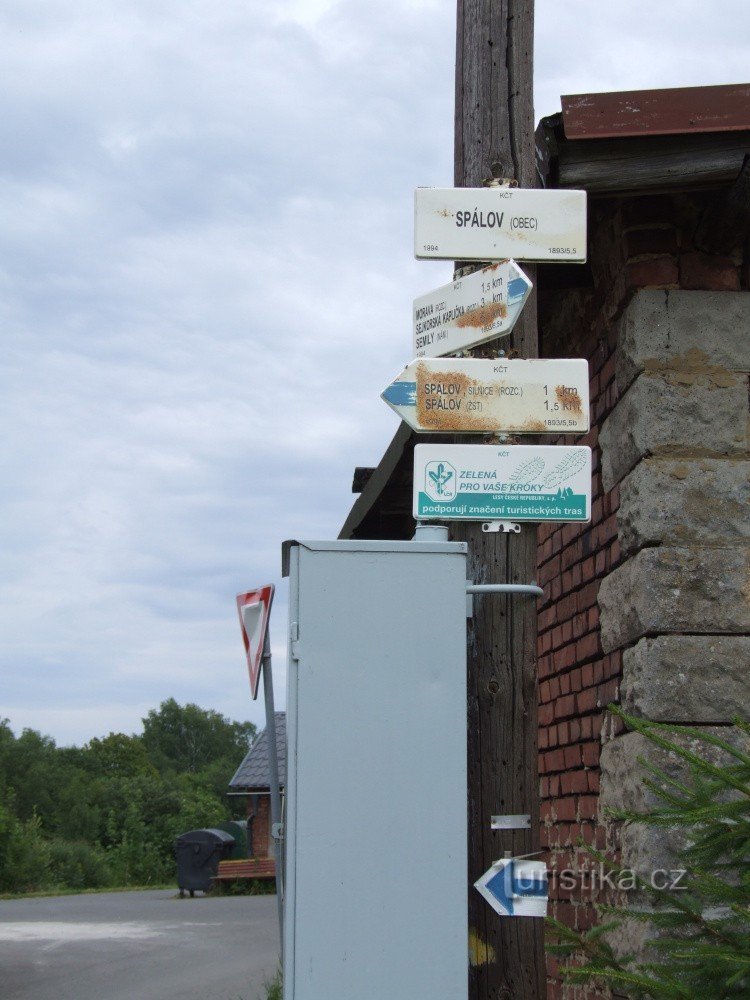 Signpost Spálov