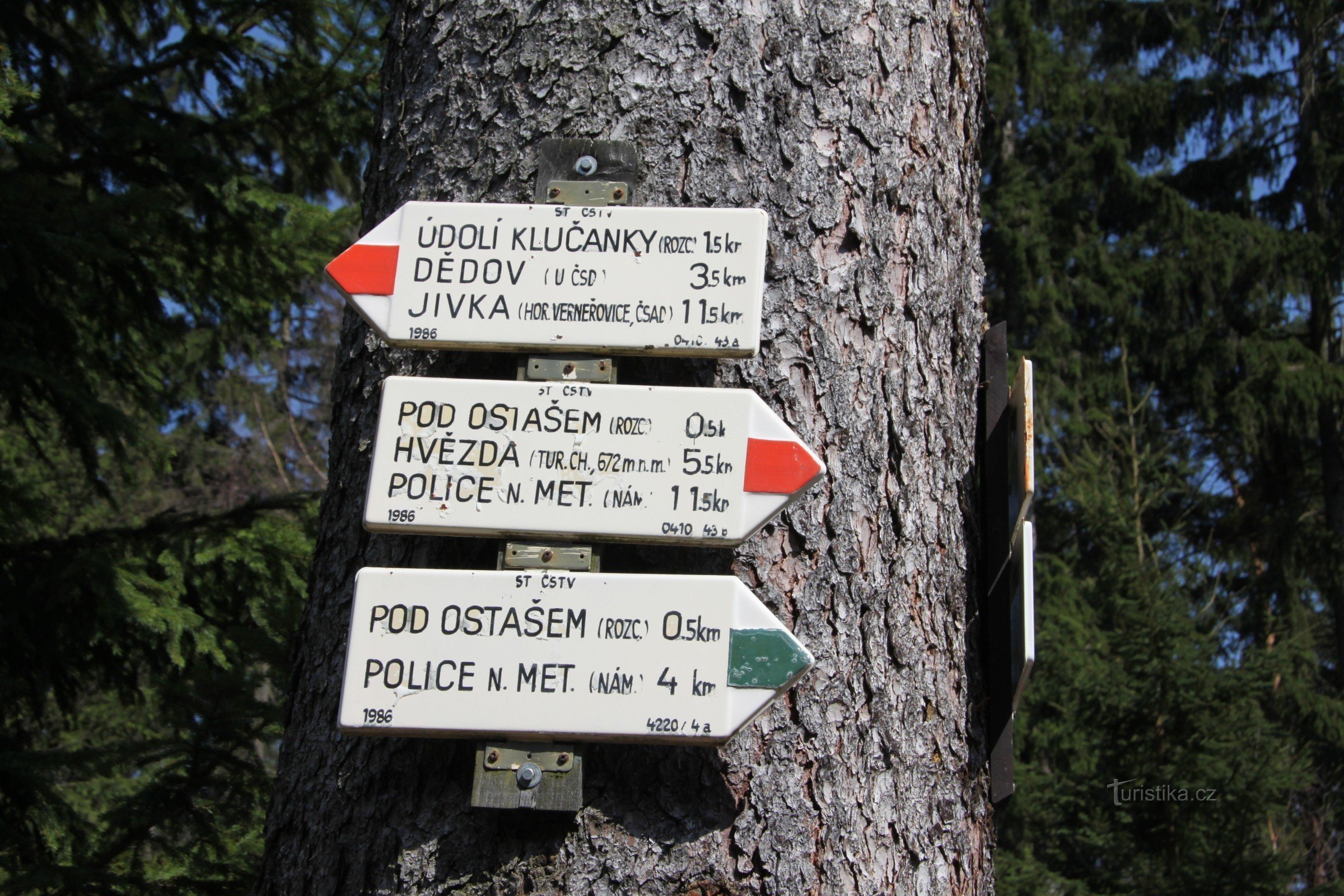 Signpost near Kočiče skal - Ostaš