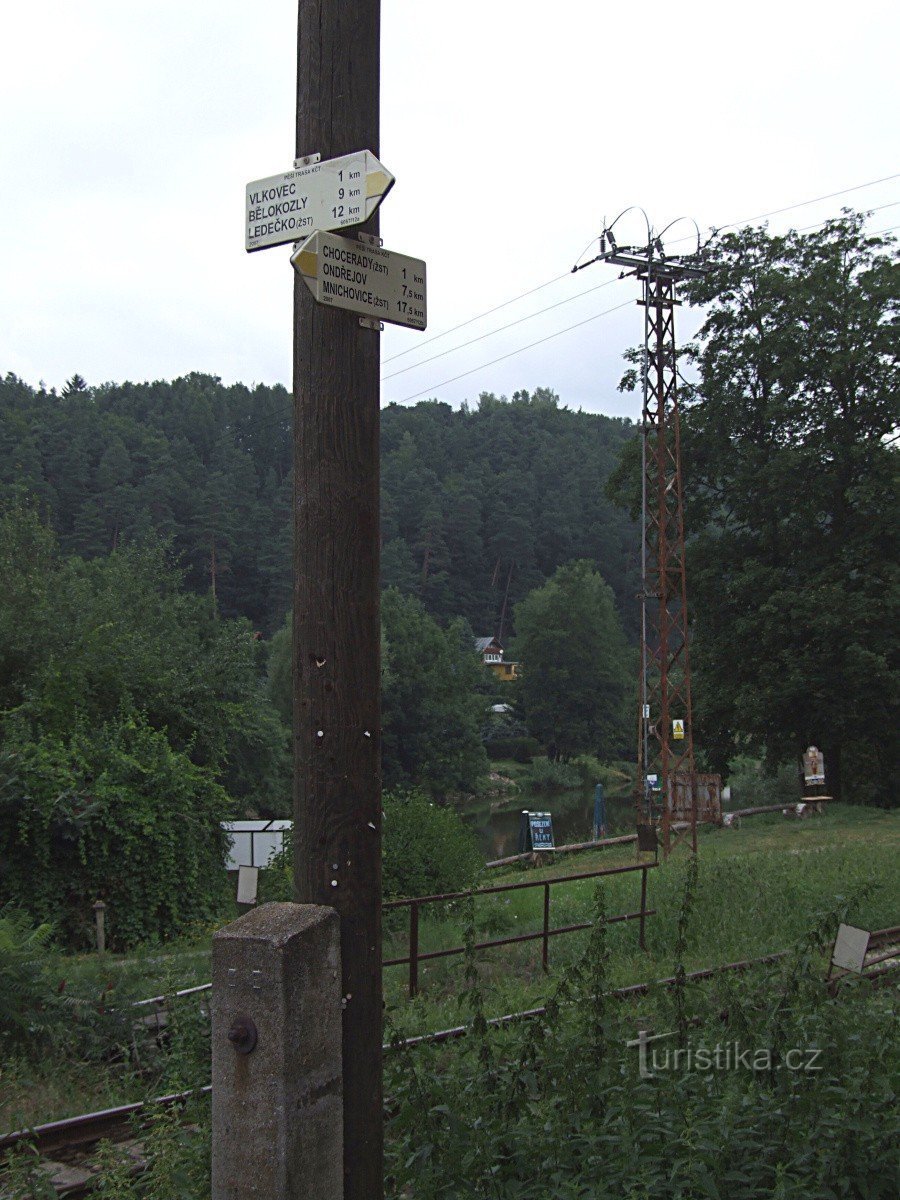 Πινακίδα στο σιδηροδρομικό σταθμό Vlkovec