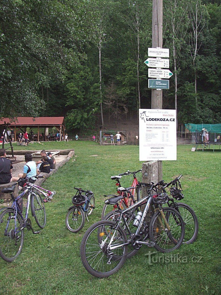 Rozcestník Zrcadlová koza