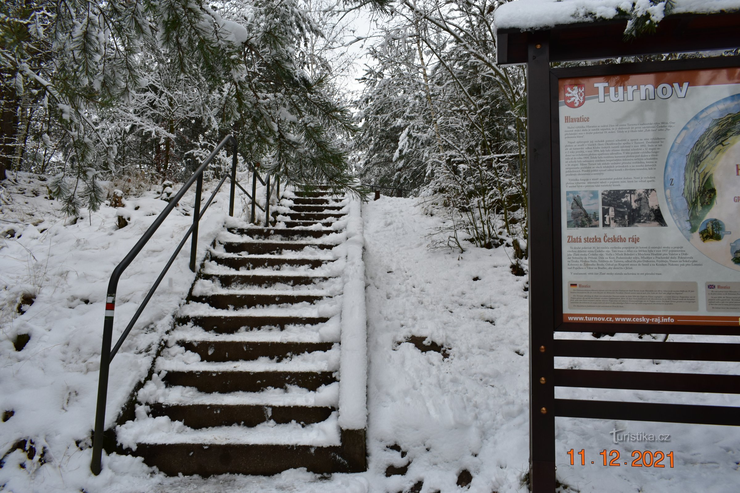 Lookout tower and rock lookout Hlavatice