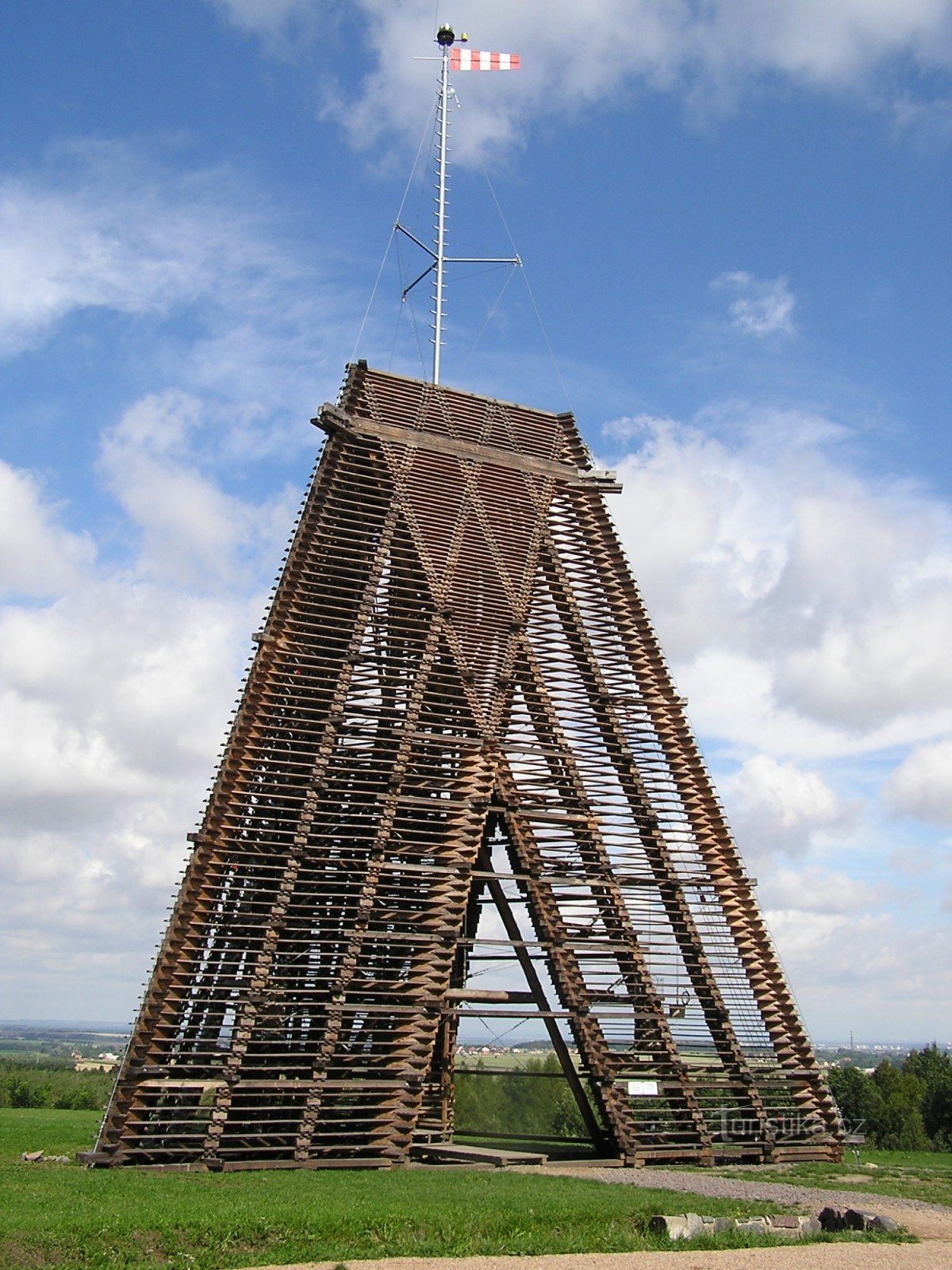 Bára lookout tower