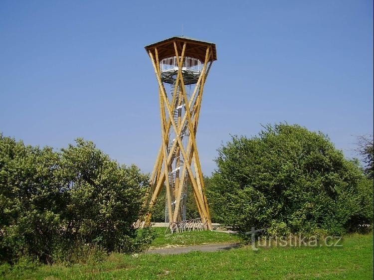 Aussichtsturm Borůvka - Hluboká