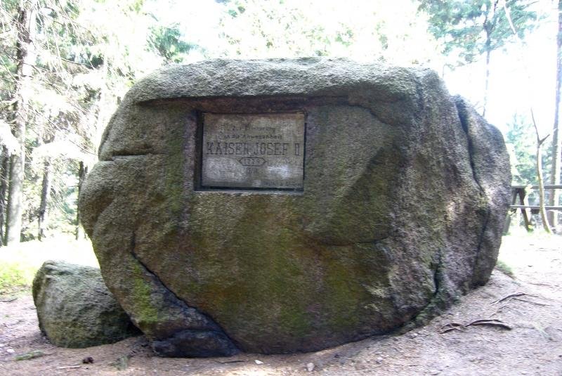 La tour de guet en pierre de l'empereur