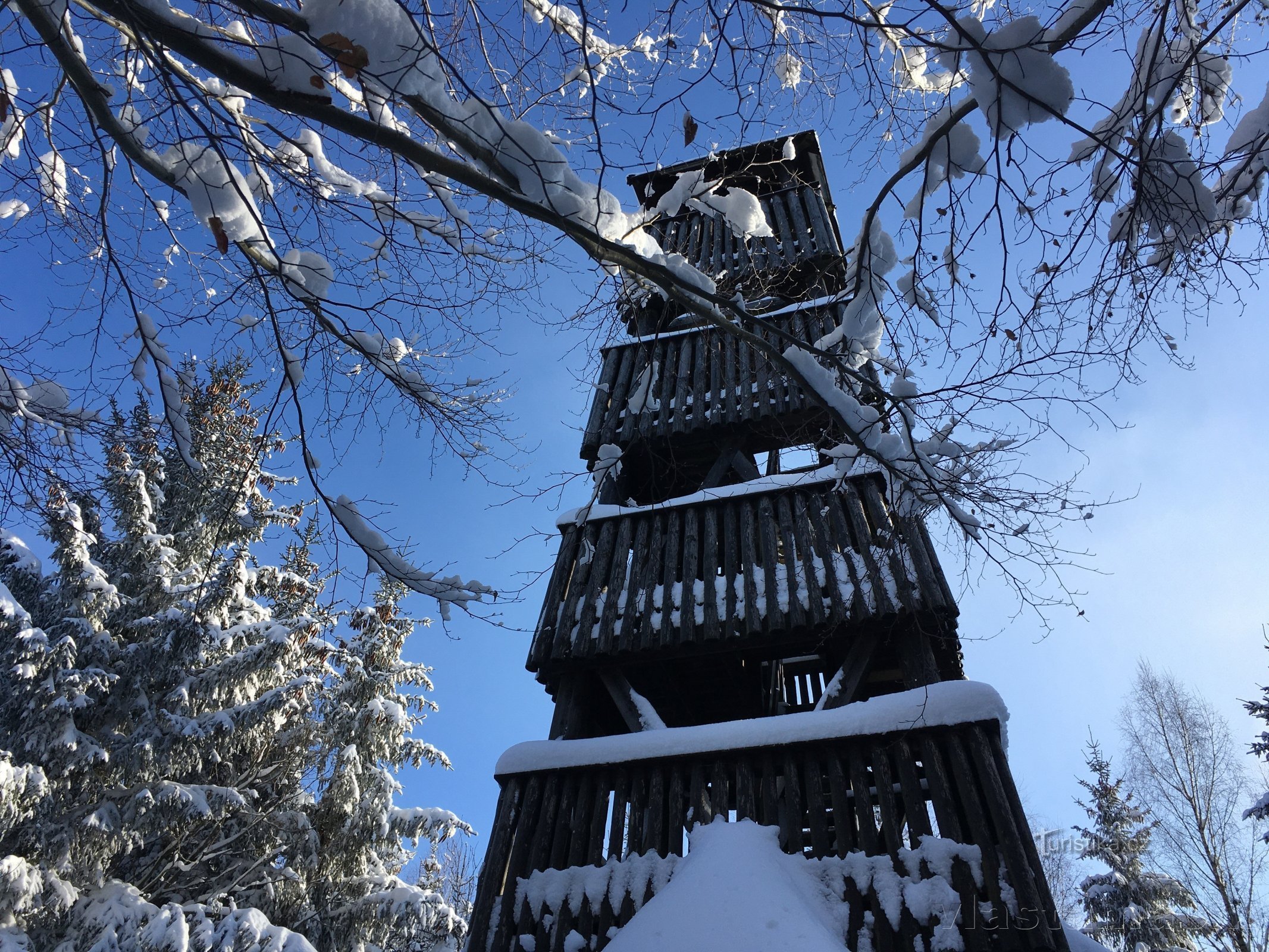 Tour de guet de la colline de Čuba