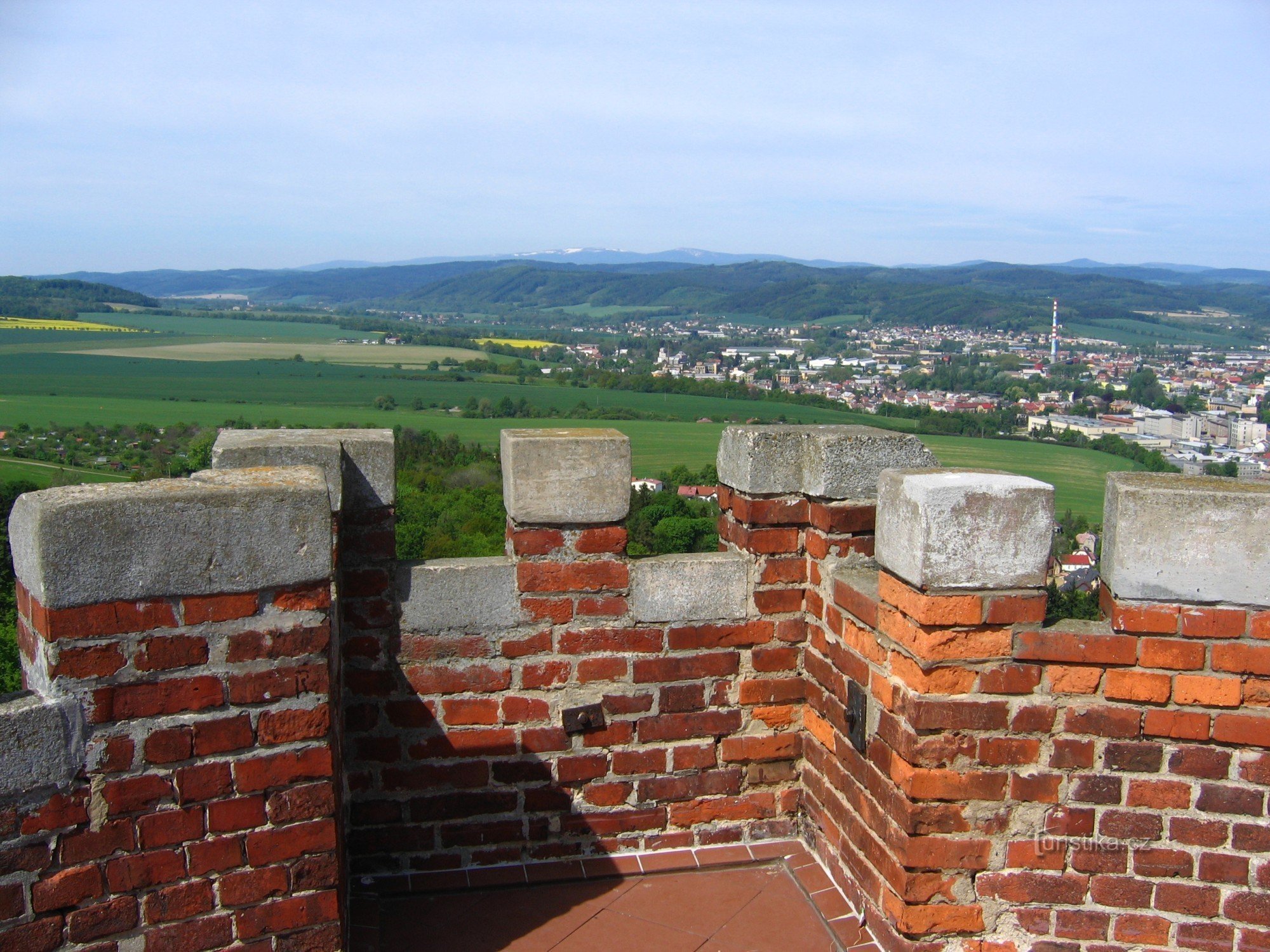 Cvilín lookout tower