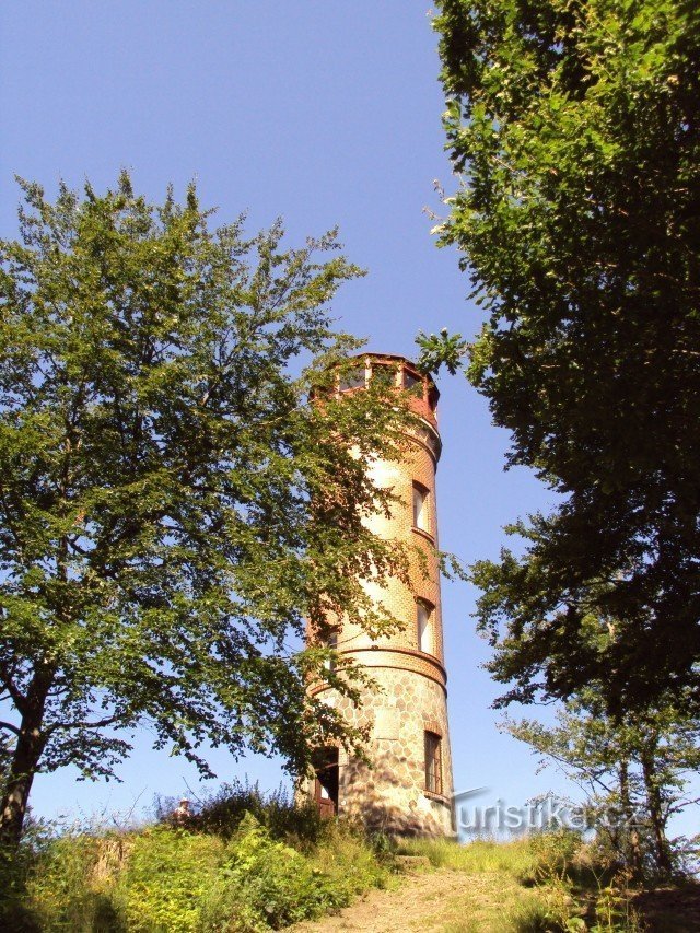 Aussichtsturm Dymník