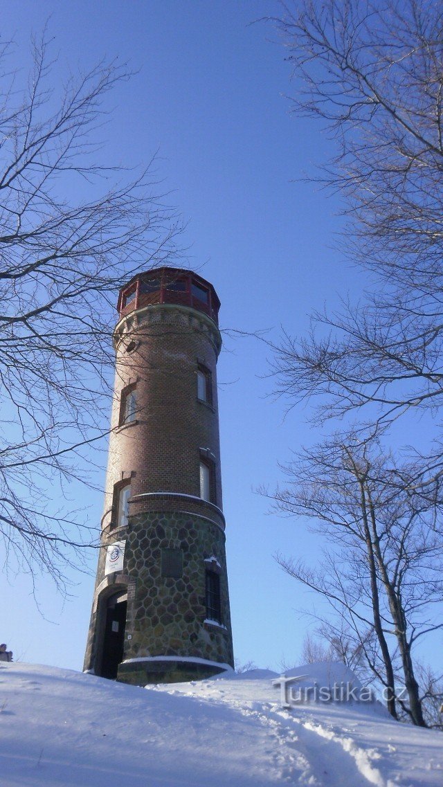 Dymník lookout tower