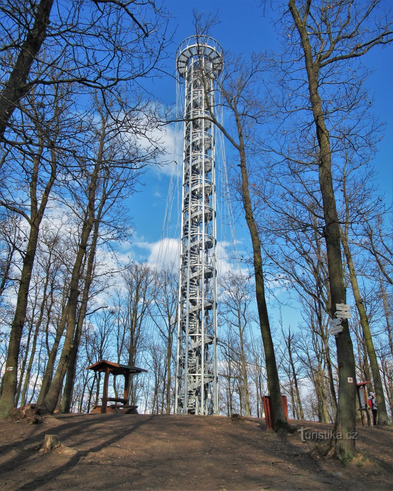 Holedná uitkijktoren