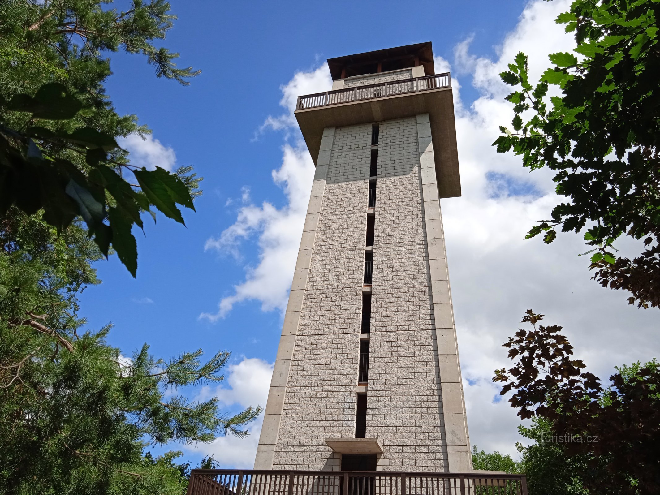 Aussichtsturm Klucanina - Tišnovsko