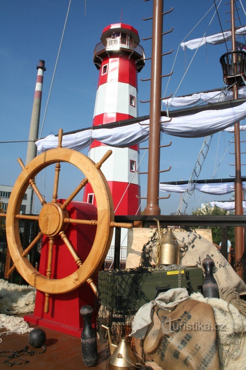 Torre mirador del faro de Šrotík