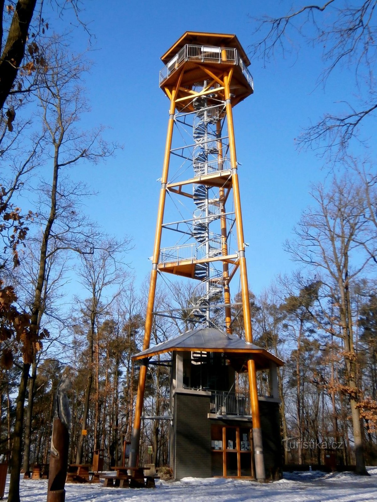 Turnul de observație de pe dealul Milířské (Vysoká nad Labem, 13.2.2017)