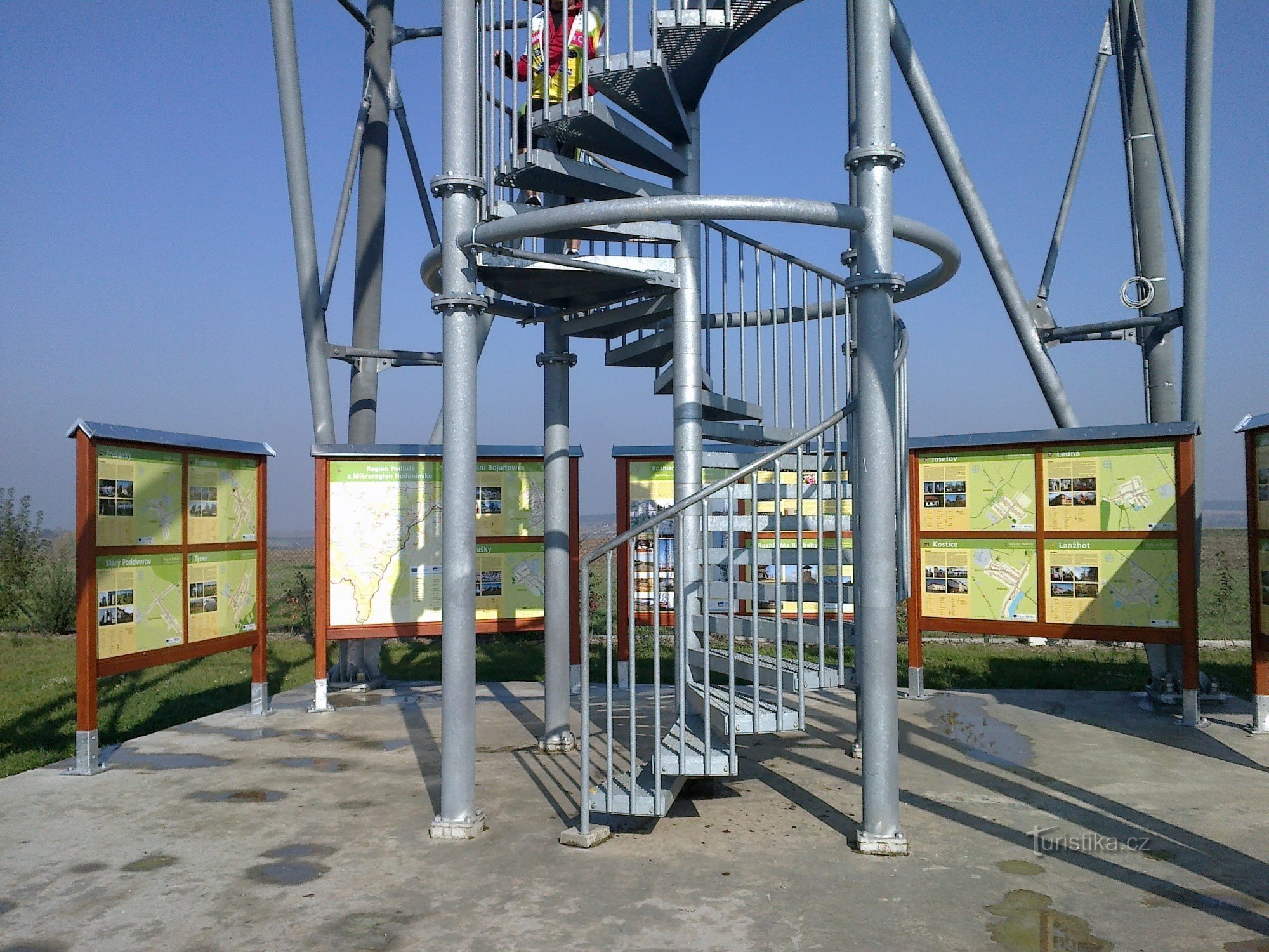 Torre de vigia Na Podluží perto de Nové Poddvorov.