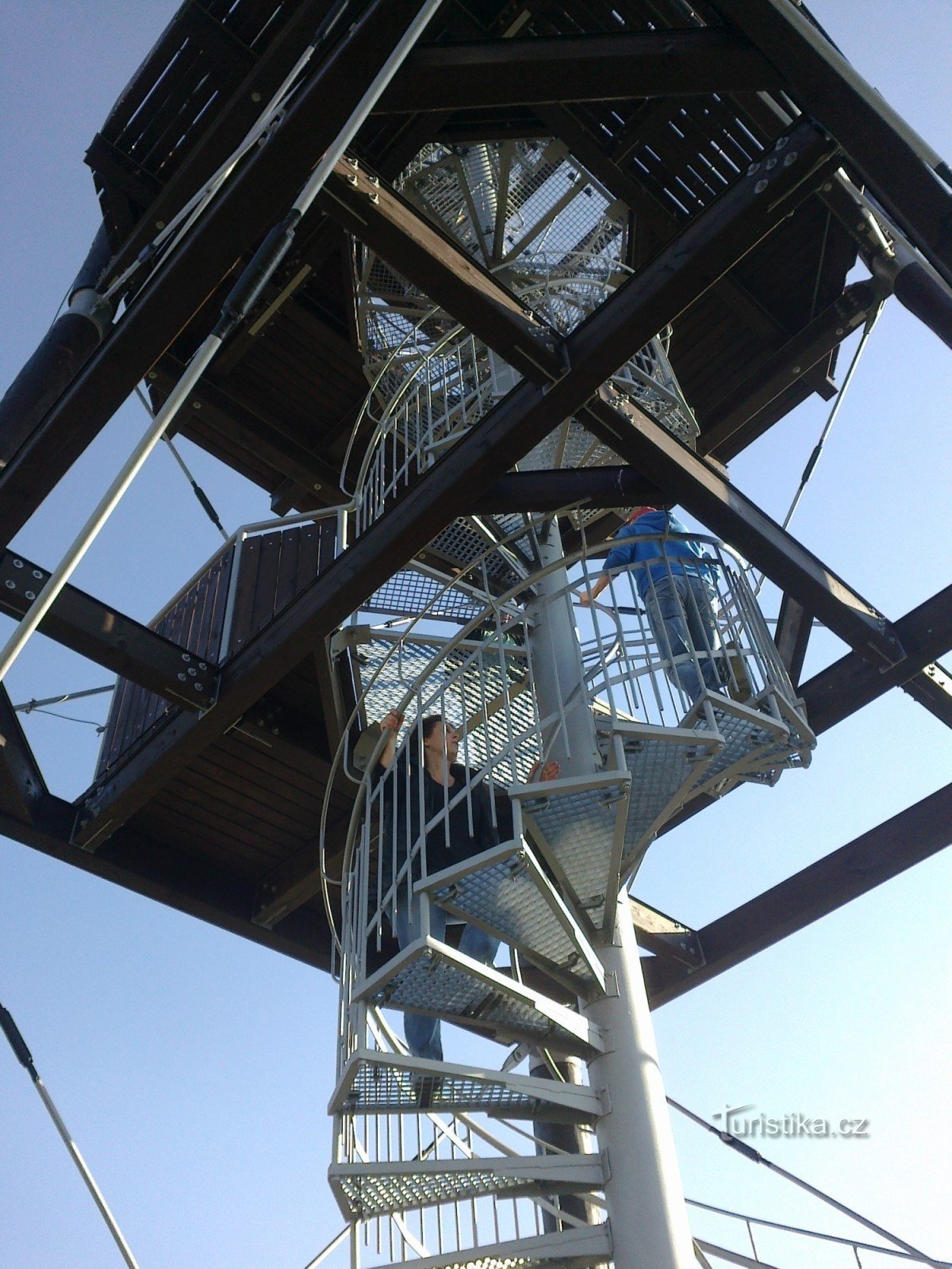 Aussichtsturm auf Přítlucké hora bei Zaječí.