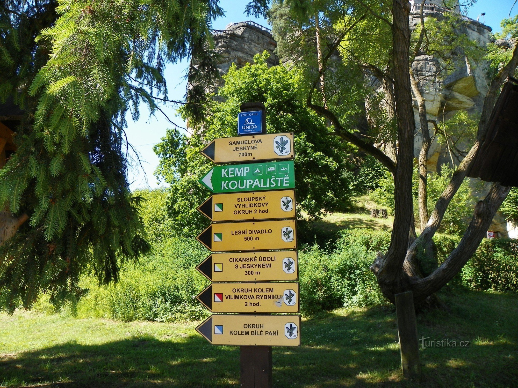 Aussichtsturm Na straži in Sloup in Böhmen