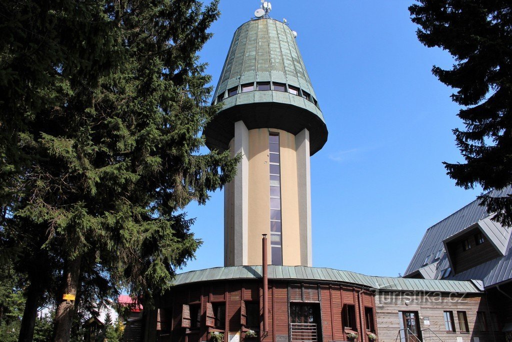 Aussichtsturm auf Suché vrch