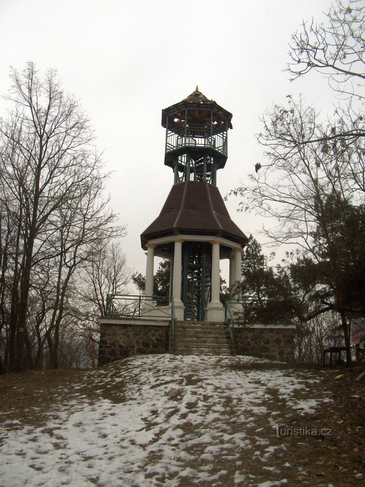 Aussichtsturm auf Svátý kopeček