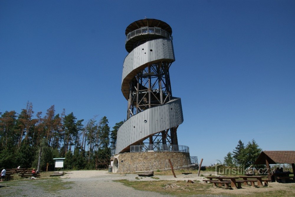 Aussichtsturm auf Velký Kosír