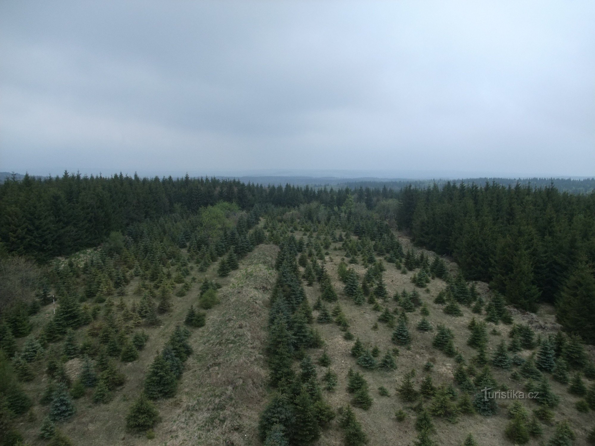 Uitkijktoren op Vlčí hora nad Osek