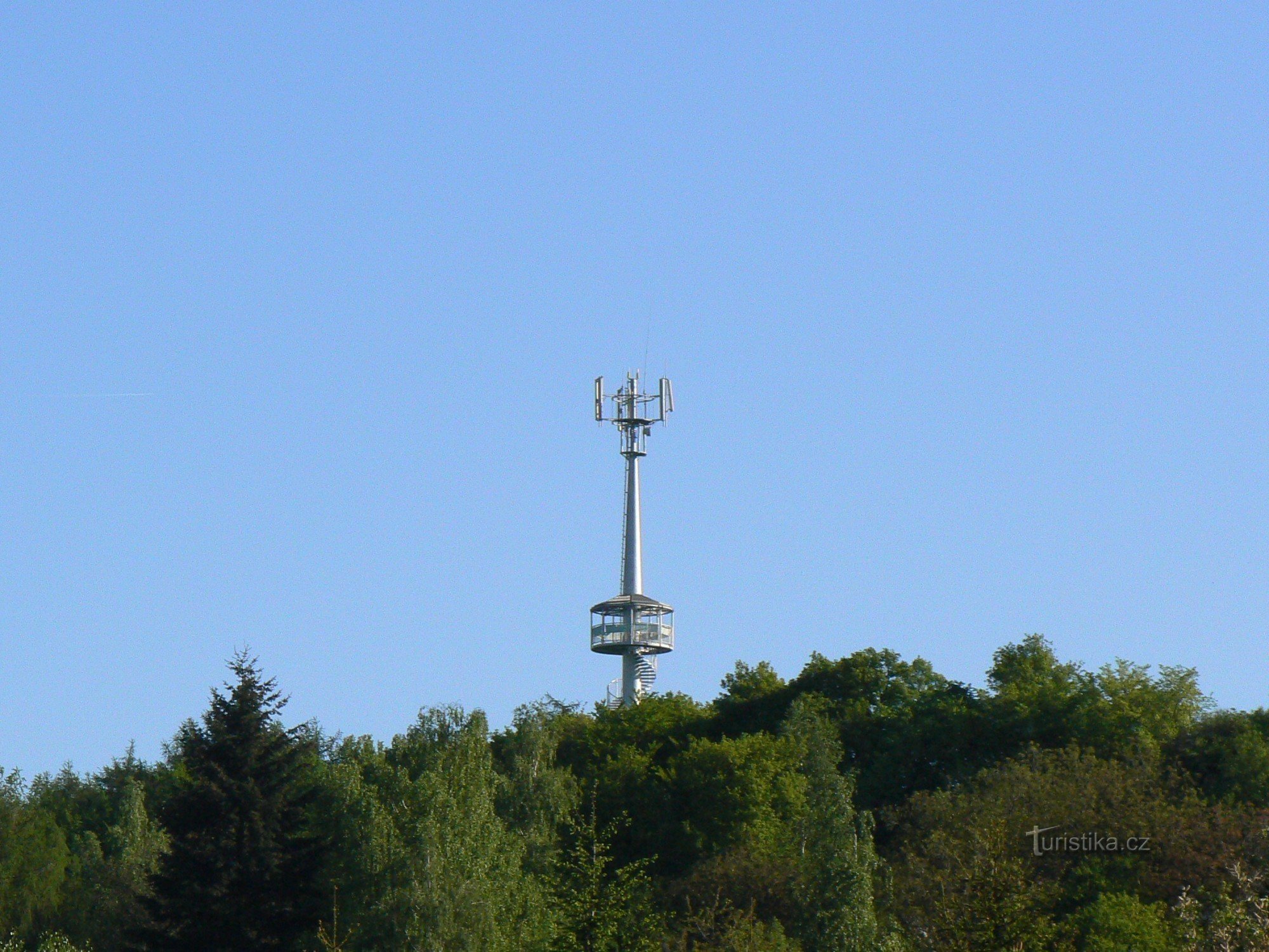 Aussichtsturm vom Bahnhof