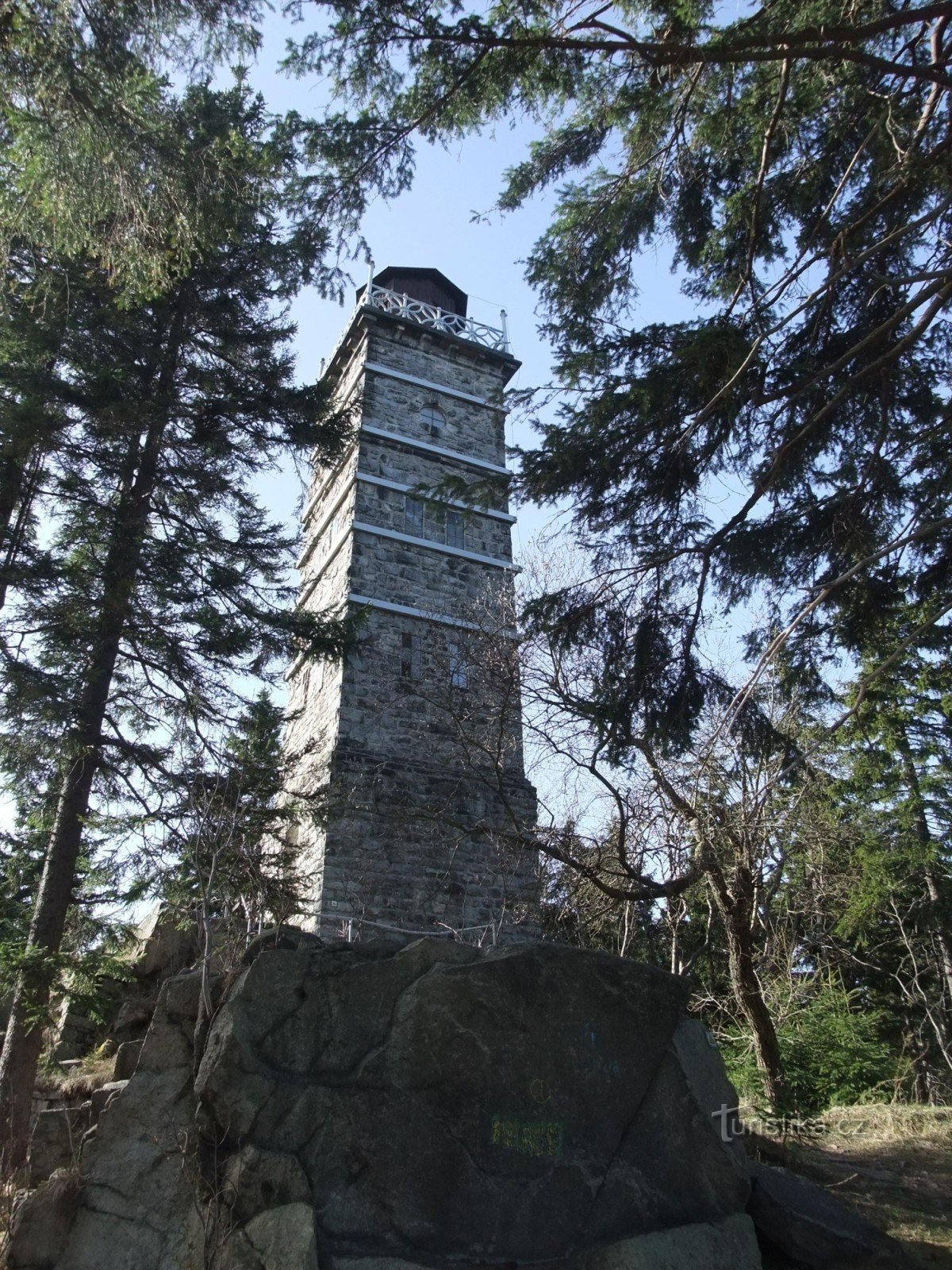 Aussichtsturm Pajndl auf Tisový vrch