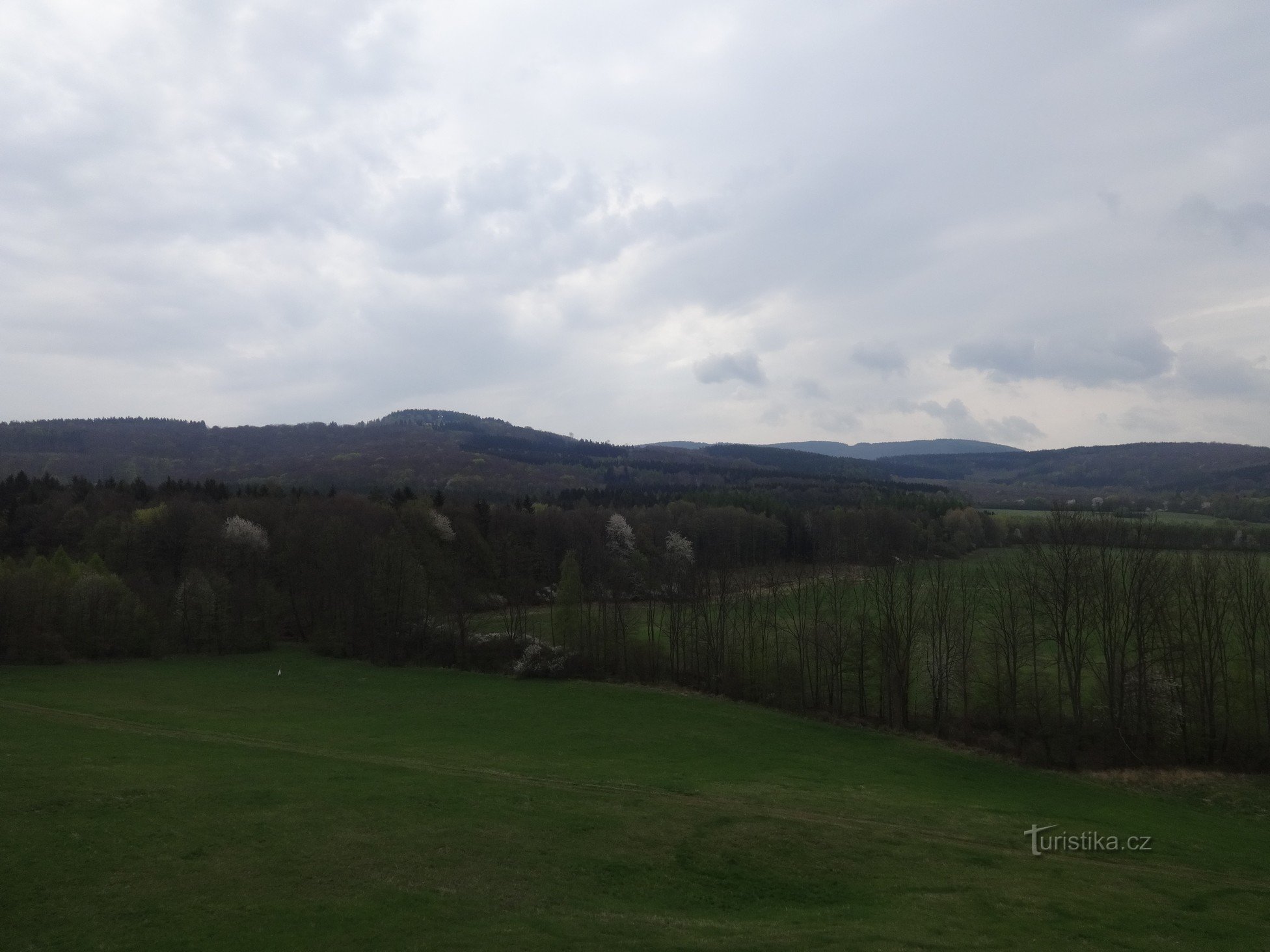 Aussichtsturm Pod Vojanská bei Bystřice pod Lopeníek