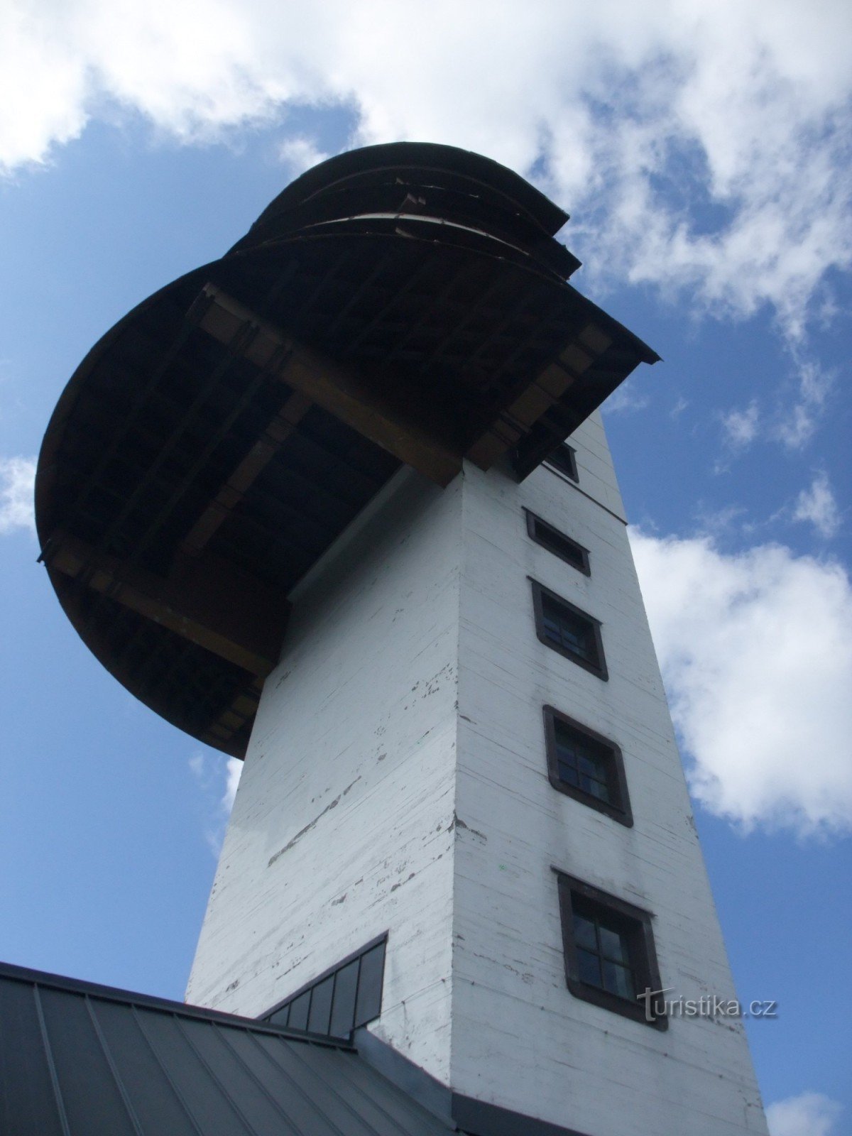 Poledník uitkijktoren op Polední hora