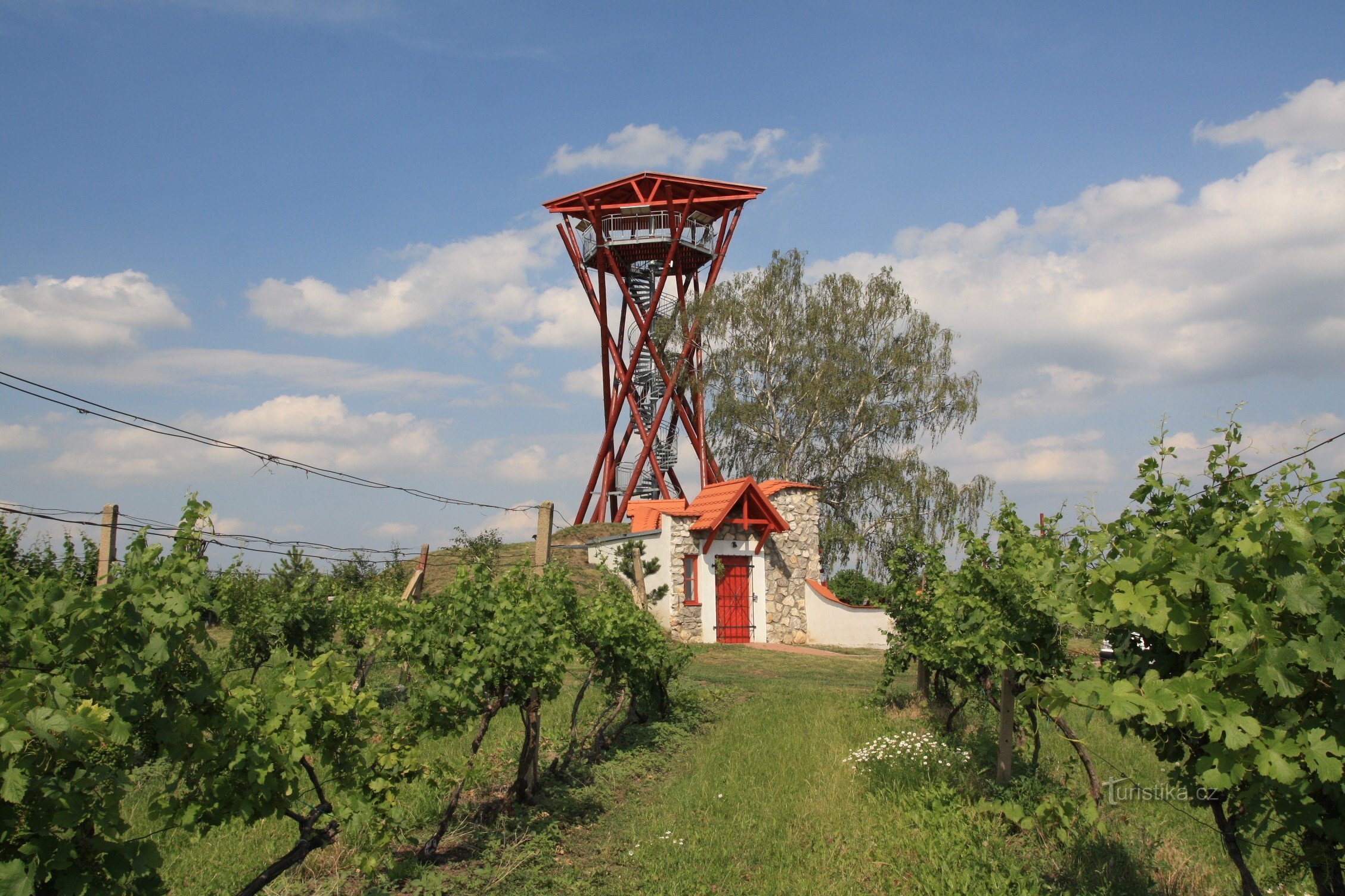 El mirador de Slunečná es uno de los lugares por donde pasa el sendero Modrohorská