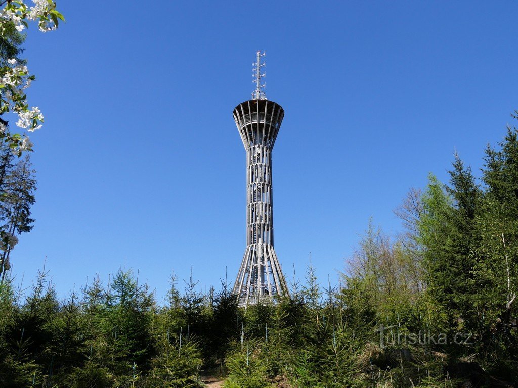 Špulka lookout tower in Benešovská vrchovina