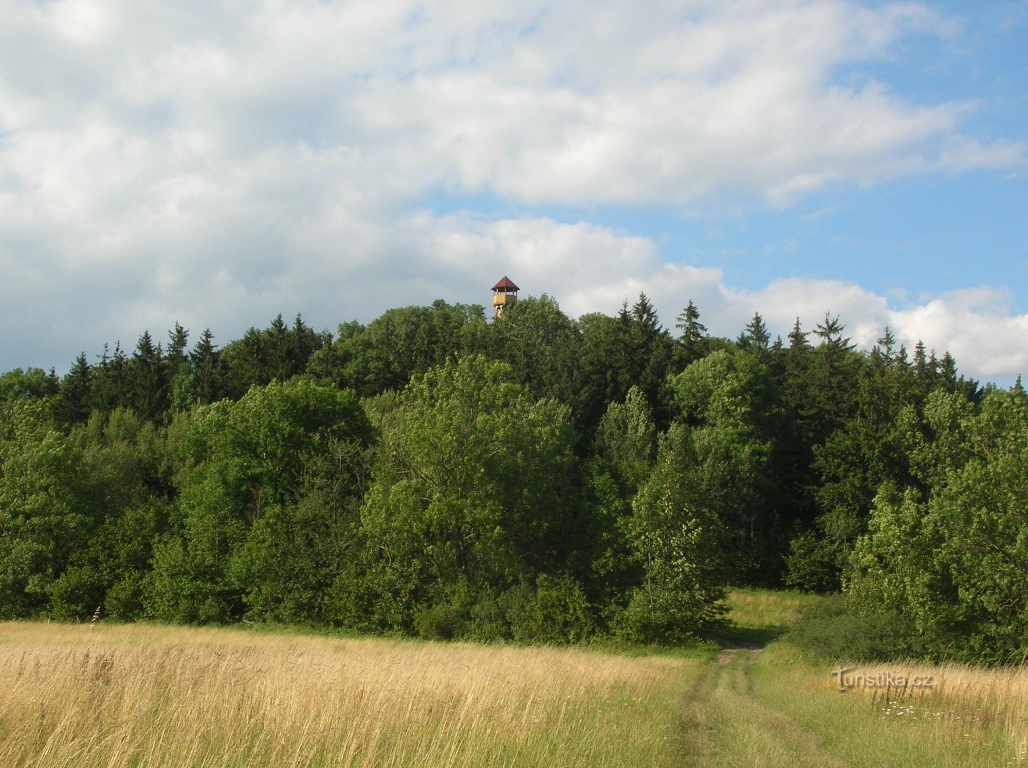 Aussichtspunkt Strážný vrch in der Ferne