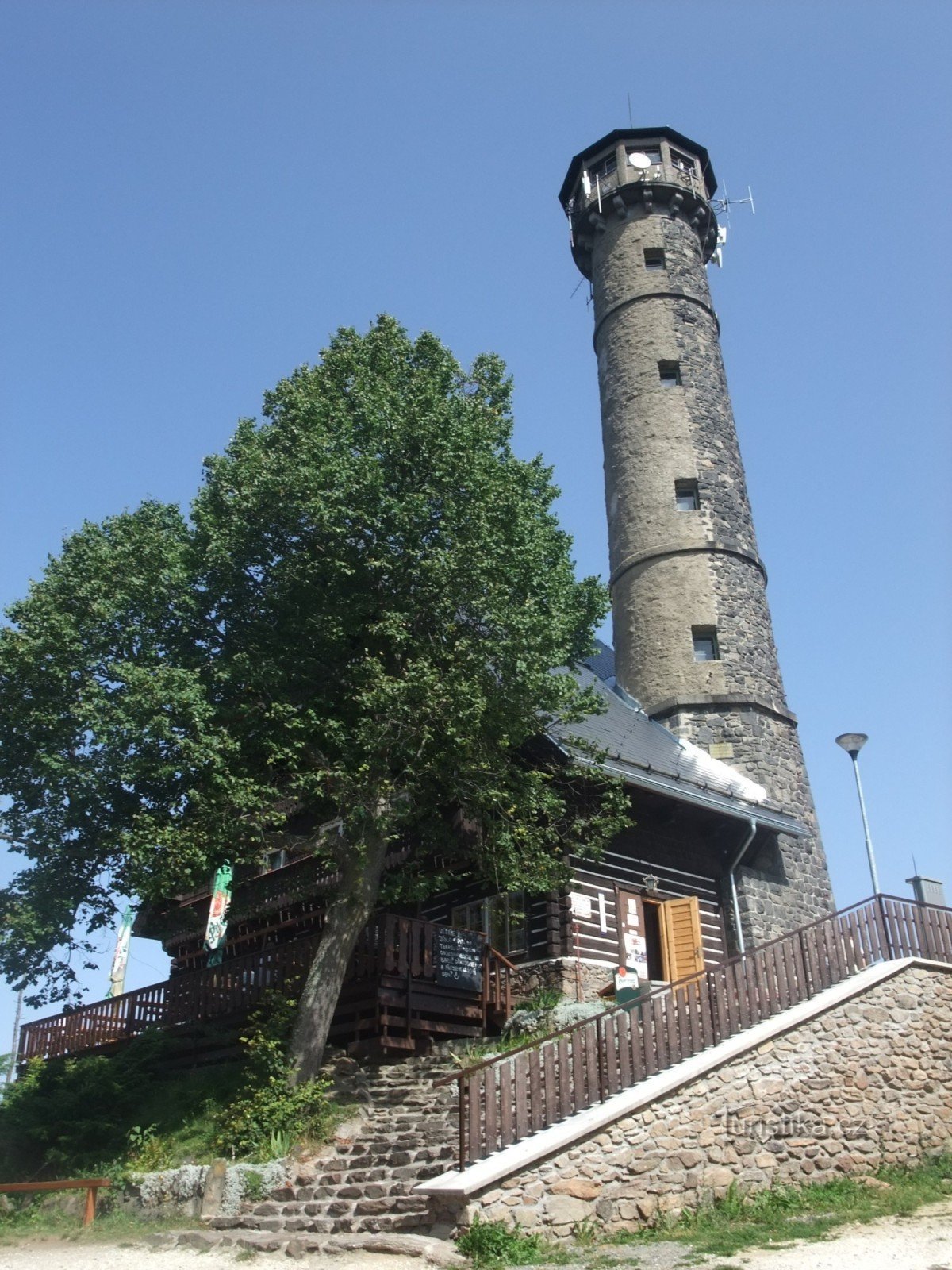 Sšatice近くのSvatobor Lookout Tower