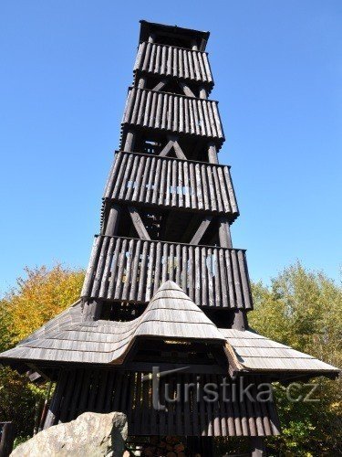 Razgledni stolp (to fotografijo je moj prijatelj posnel poleti)