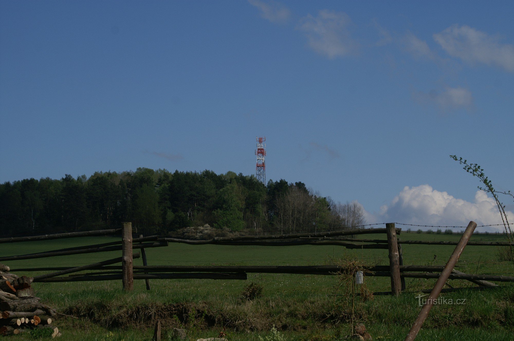 Wieża widokowa w okolicach Bernartów