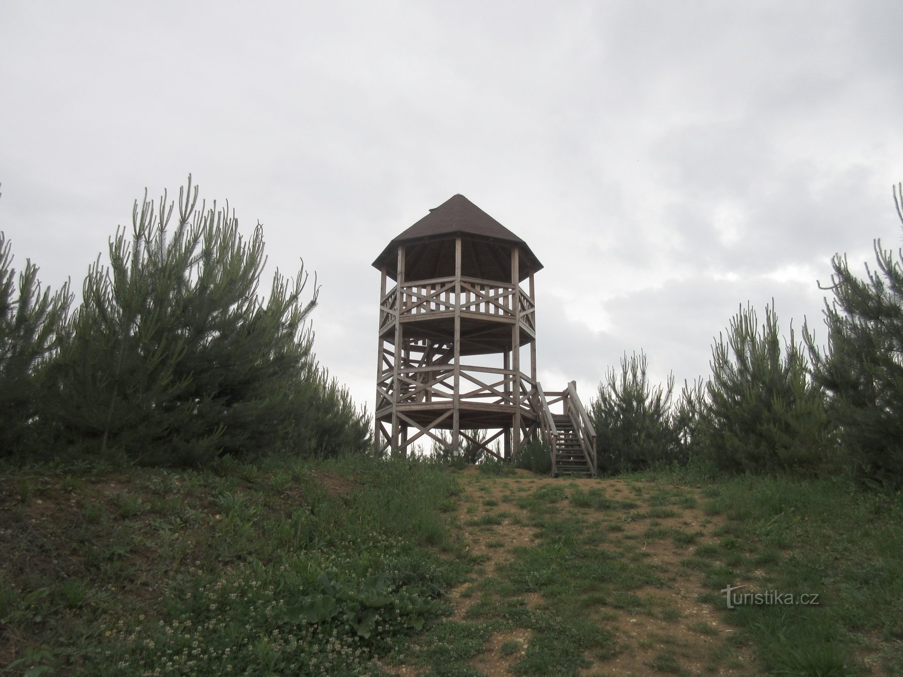 Lookout tower from the south - accessible side
