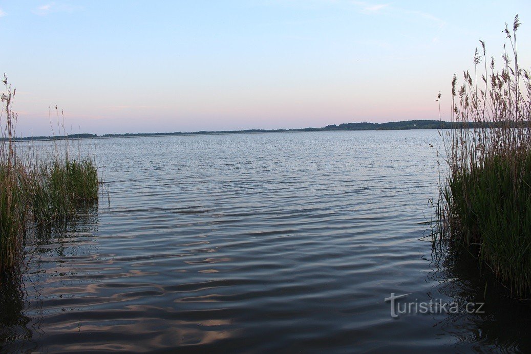 Iloa, iltatunnelmaa