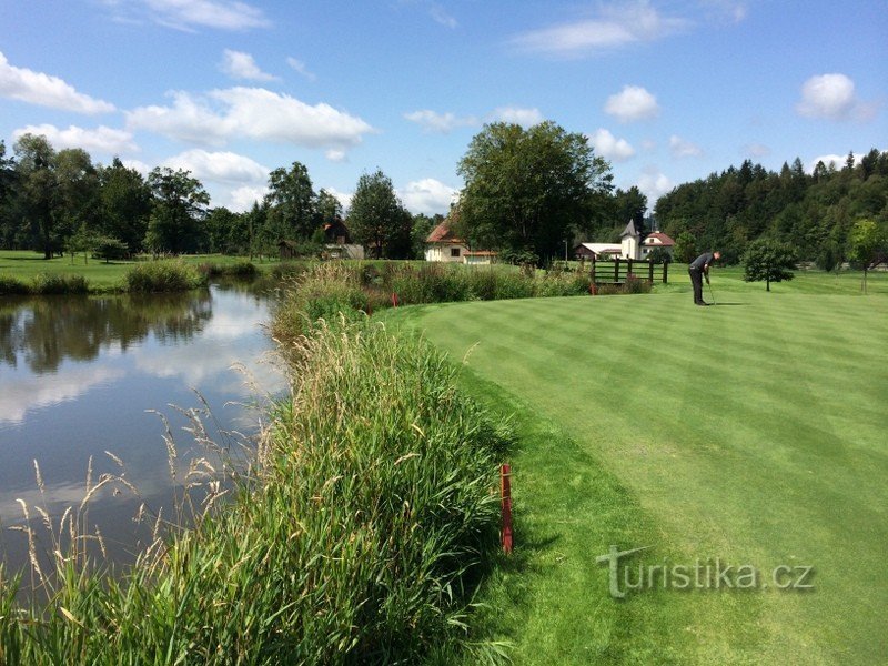 Rožnov - pole golfowe