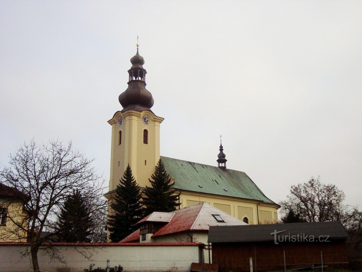 Rožnov pod Radhoštěm-chiesa barocca di Ognissanti-Foto: Ulrych Mir.