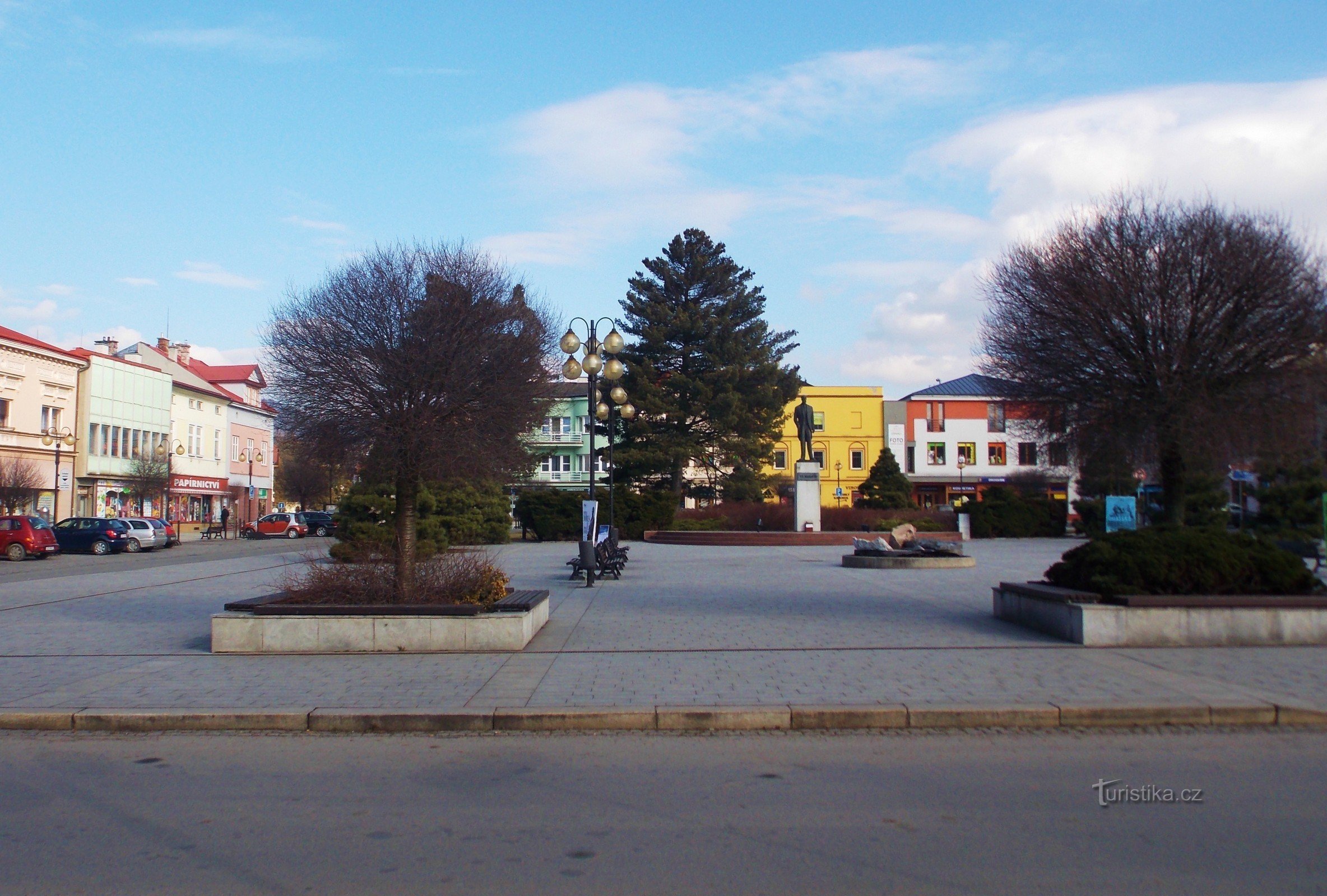 Rožnov Square