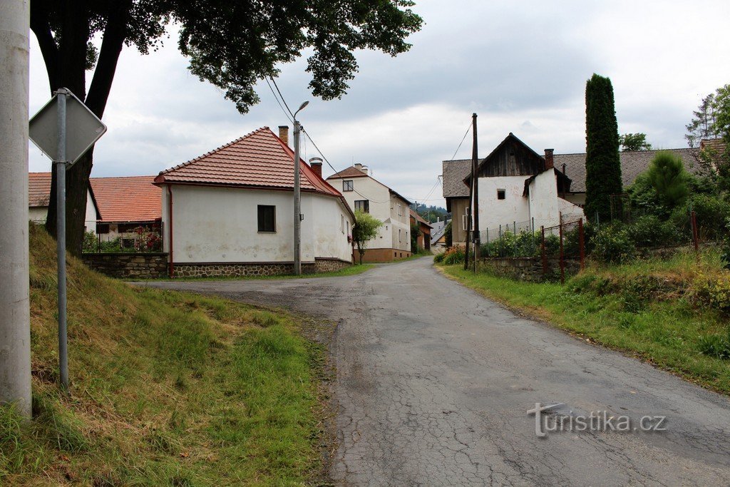 Rozsedly, pucano iz sela