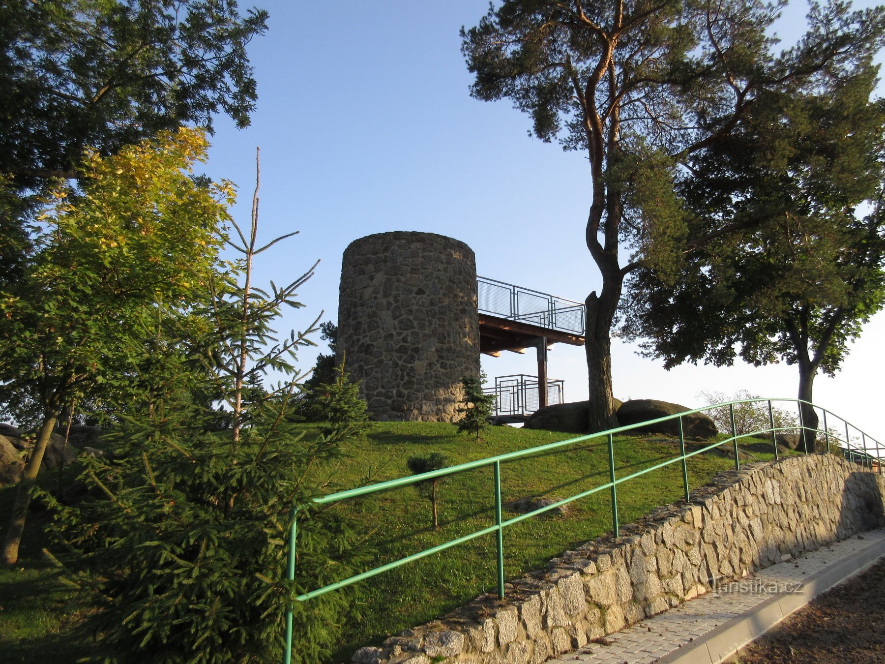 Rudíkov – pueblo y torre de observación