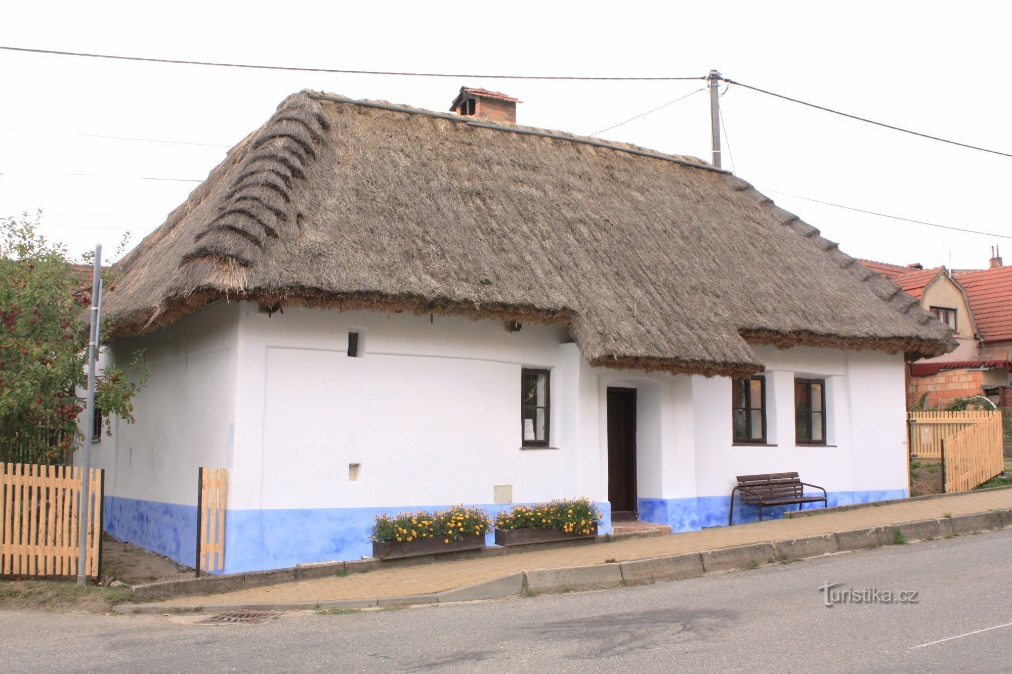 Ruprechtov - cottage dal tetto di paglia