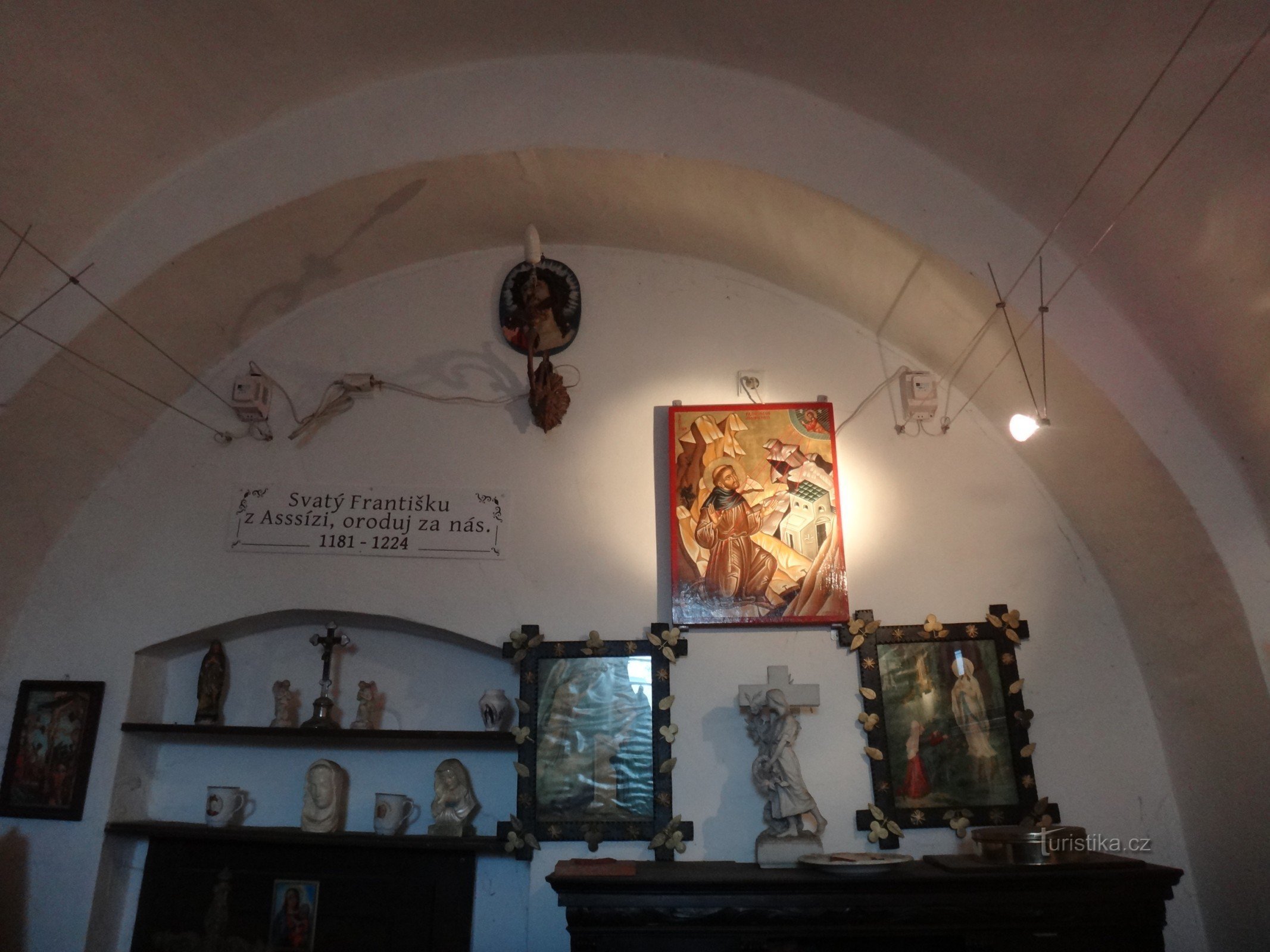 olika religiösa föremål främst från invånarna i Bohumín